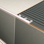 Complementos-de-Instalacion-Perfil-Guardacanto-Acero-Inoxidable-C2B-Brillante-9x2500-mm