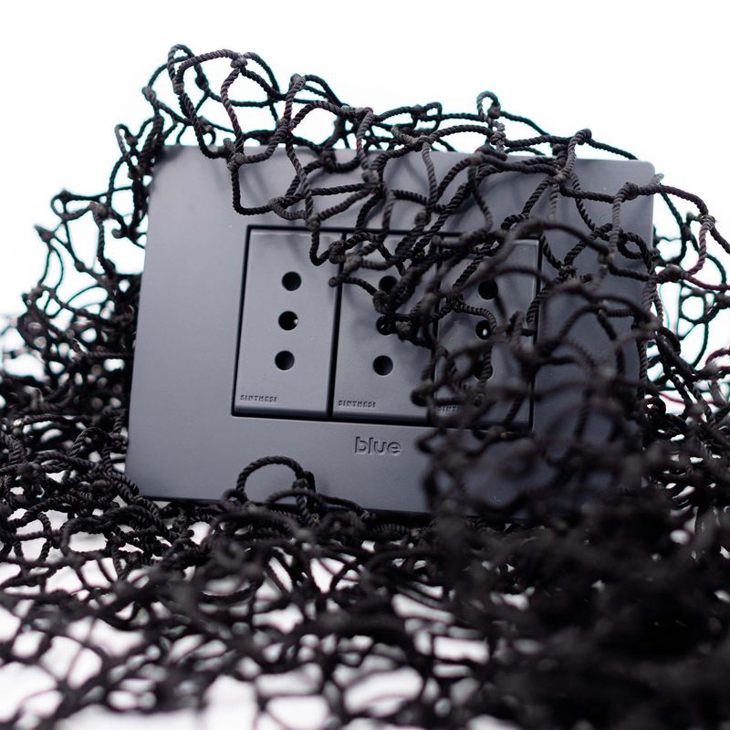 Complementos-de-Instalacion-Enchufes-e-Interruptores-Serie-Blue