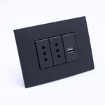 Complementos-de-Instalacion-Placa-Armada-S44-Carbon-Tomacorriente-Doble-10A-y-Cargador-USB-125x45-mm