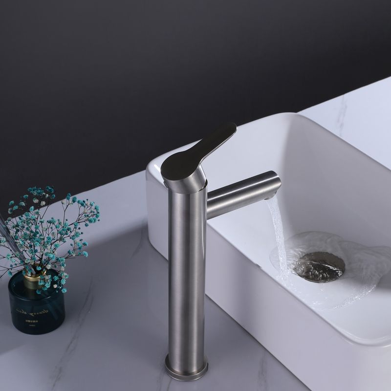 Baños-Griferia-Alta-para-Lavamanos-New-Home-Brushed