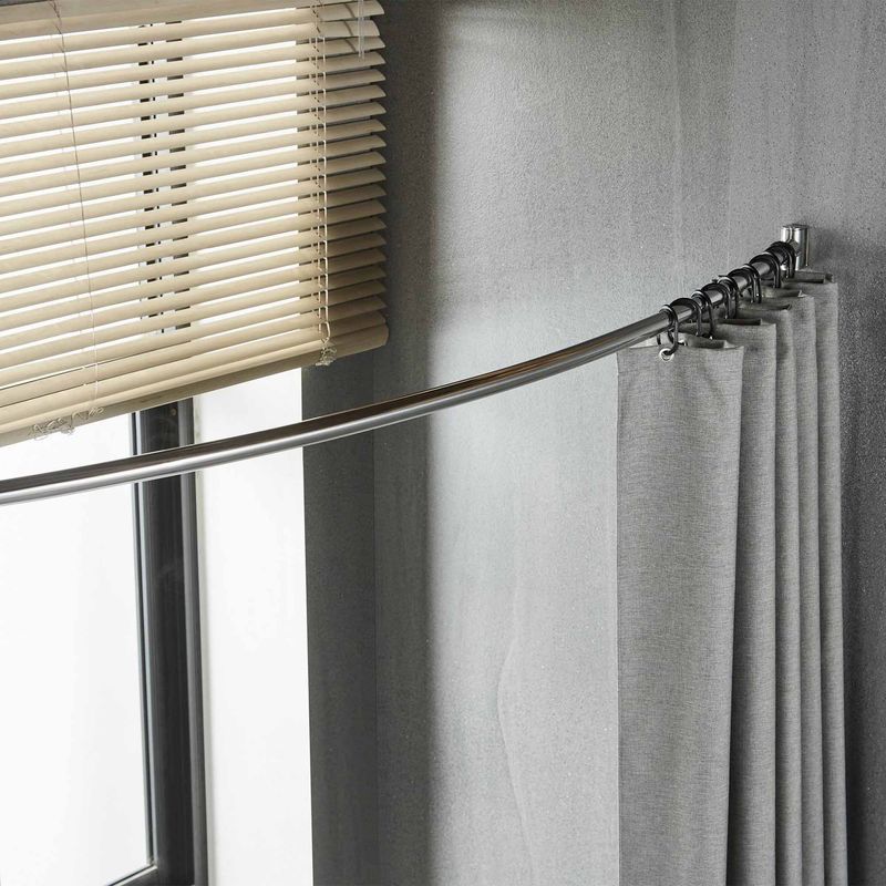 Baños-Barra-Cortina-Curva-Inox-1400-mm