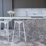 Pisos-y-Muros-Gres-Porcelanico-Hexagon-City-Decor-Mate-20x25-cm