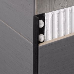 Moldura Perfil L Novosuelo Maxi Negro-75 Mate 12X2500 mm