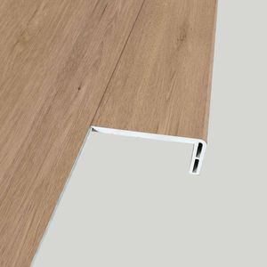 Nariz de Grada PVC Sakai Latte 35x82x2400 mm