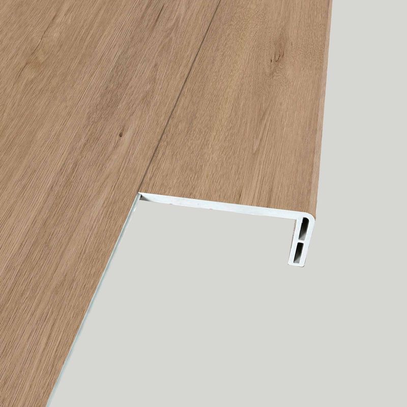 Instalacion-y-Repuestos-Nariz-de-Grada-PVC-Sakai-Latte-35x82x2400-mm