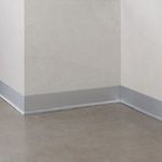 Instalacion-y-Repuestos-Guardapolvo-Zocalo-L-Slim-Novorodapie-Aluminio-Mate-80x2500-mm