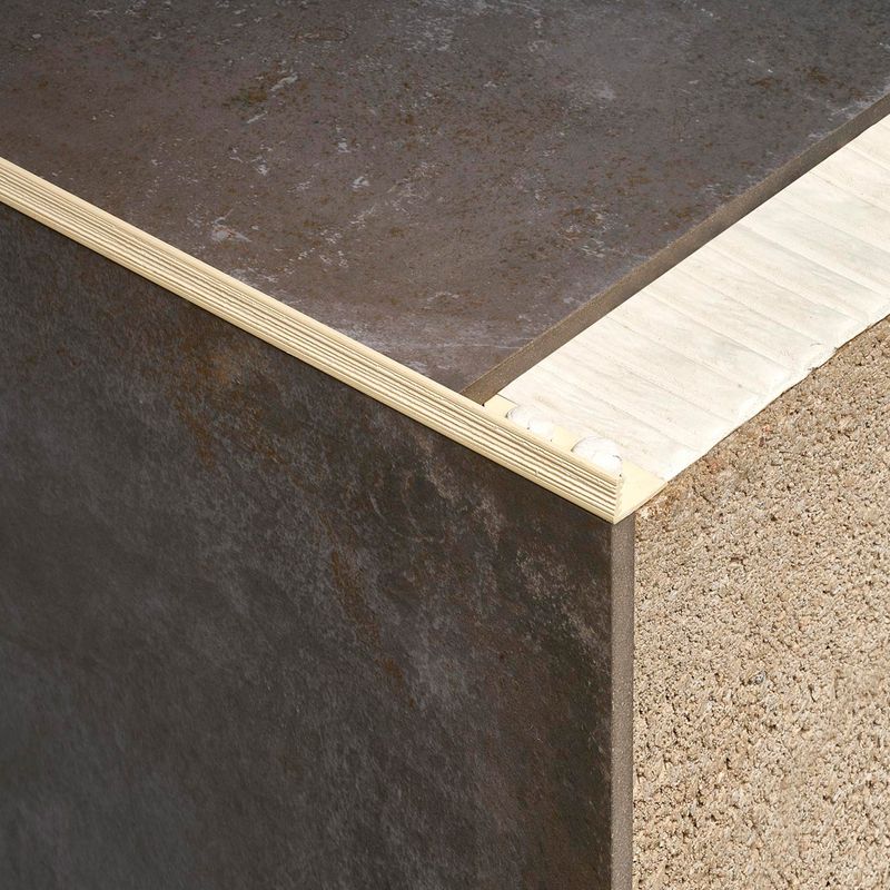 Instalacion-y-Repuestos-Moldura-Perfil-L-Novopeldaño-Astra-Kombu-Almendra-Mate-25x2500-mm