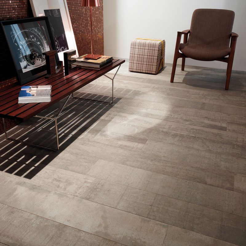 Pisos-y-Muros-Porcelanato-Brasilia-Concreto-Gris-Mate-20x120-cm