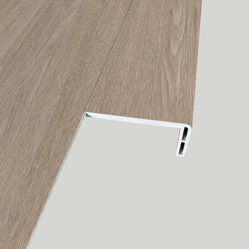 Instalacion-y-Repuestos-Nariz-de-Grada-PVC-Sakai-Beige-35x82x2400-mm