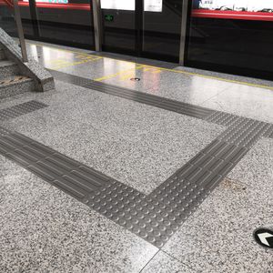 Porcelanato Safety Stop Grafito 30x30 cm