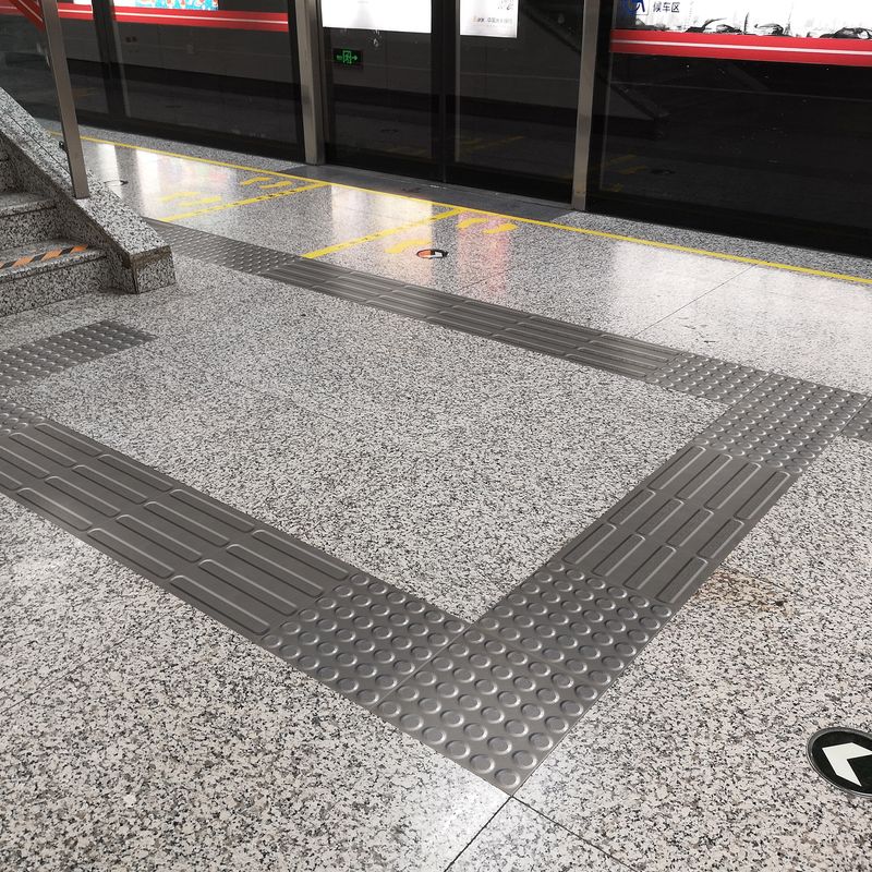 Pisos-y-Muros-Porcelanato-Safety-Stop-Grafito-30x30-cm