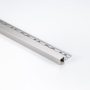 Perfil Omega Aluminio Cromo con Aleta A10 Mate 10x10x2500 mm