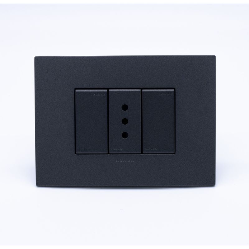 Instalacion-y-Repuestos-Placa-Armada-S44-Carbon-Tomacorriente-10A-125x45-mm