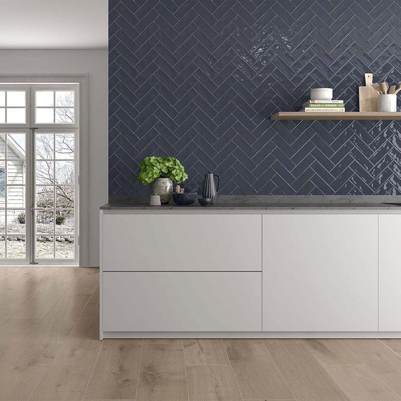 Pisos-y-Muros-Porcelanato-Mayfair-Navi-Brillante-6.5x20-cm