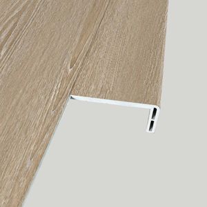 Nariz de Grada PVC Glasgow Walnut 35x82x2400 mm