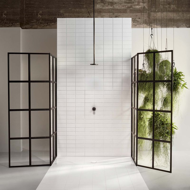 Baños-Receptaculo-Acero-vitrificado-antideslizante-BetteFloor-Blanco-1300x800x35mm