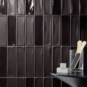 Cerámica Muro Vivant Negro Brillante 7x24 cm