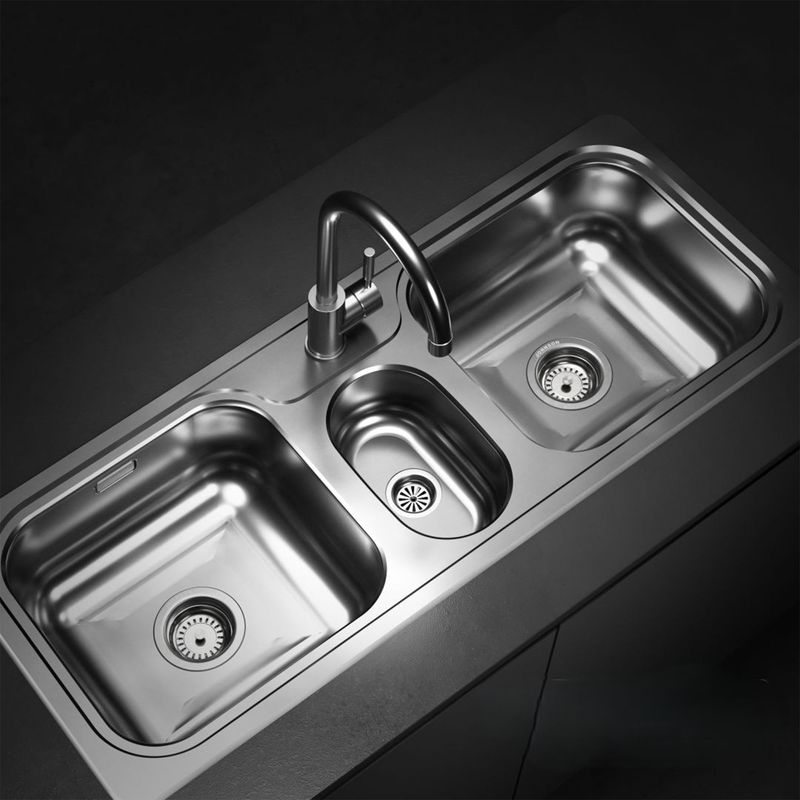 Cocina-Lavaplatos-Triple-Hydra-J107-Sobre-y-Bajo-Cubierta-con-Rebalse-Cromado