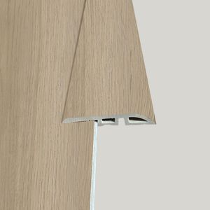 Cubrejunta Compensación PVC Oregon Beige 7x45x2400 mm