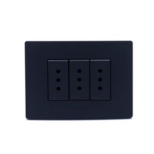 Placa Armada S33 Noir Mate Tomacorriente Triple 10A 119x86 mm